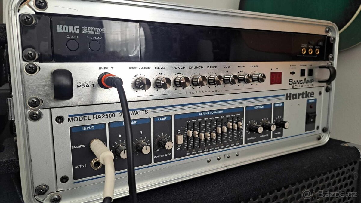 Basový aparát Hartke HA2500 a Warwick 4x10