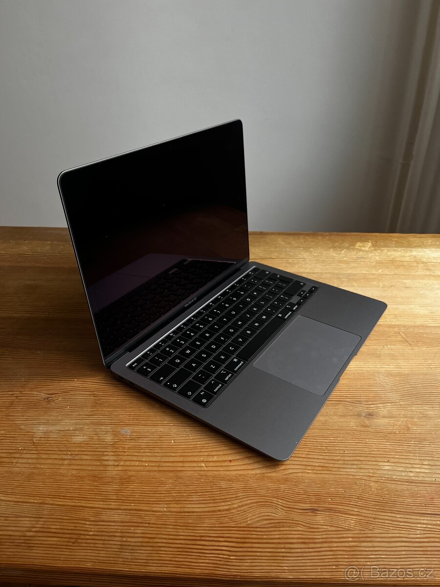 Apple MacBook Air M1 (2020), 256GB SSD, 8GB RAM – Space Gray