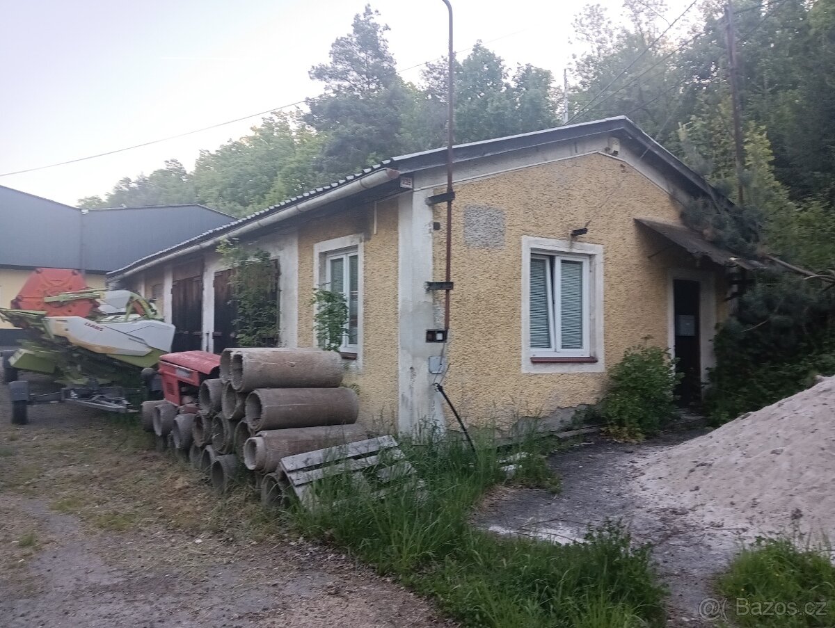 Prodám skladovací prostor, garáž