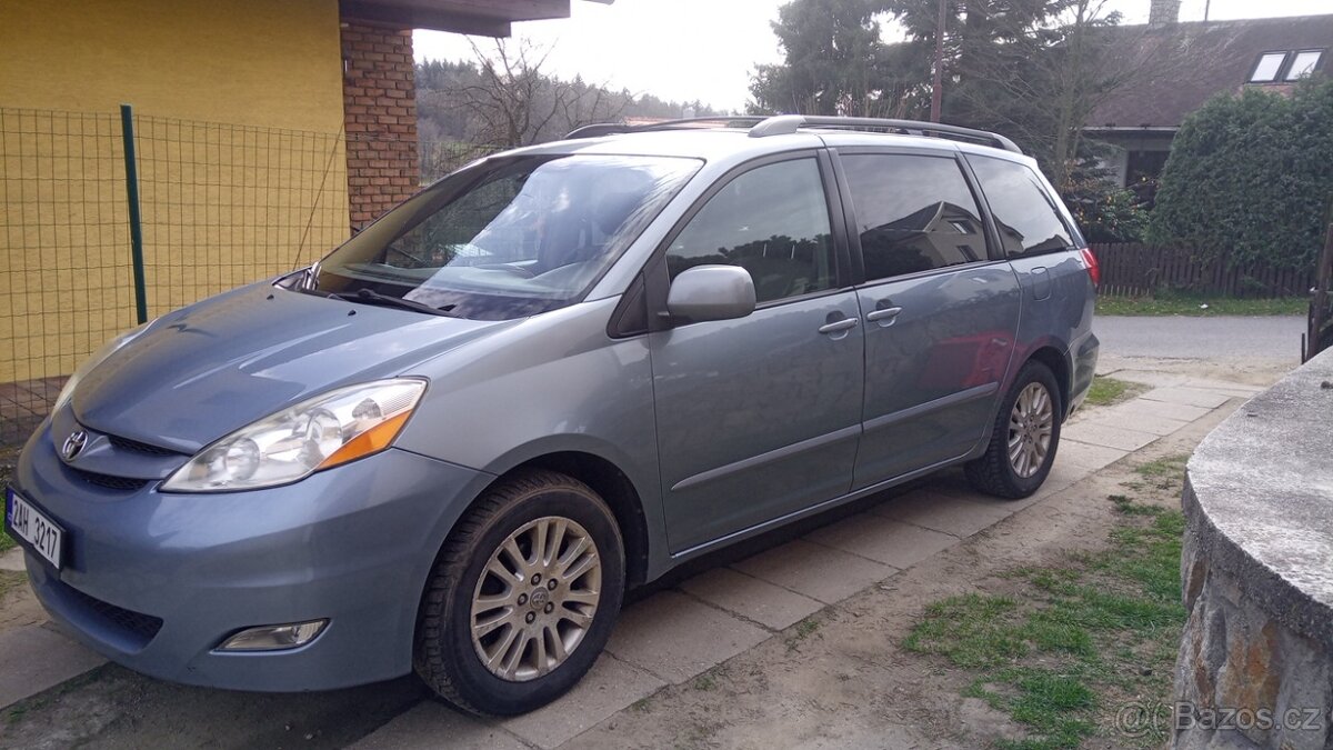 Toyota Sienna 3.5 LPG NOVÁ STK