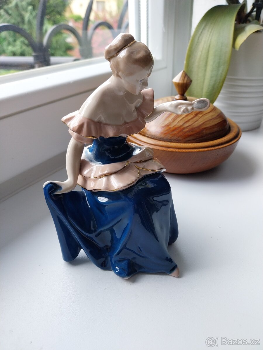 Porcelánová plastika