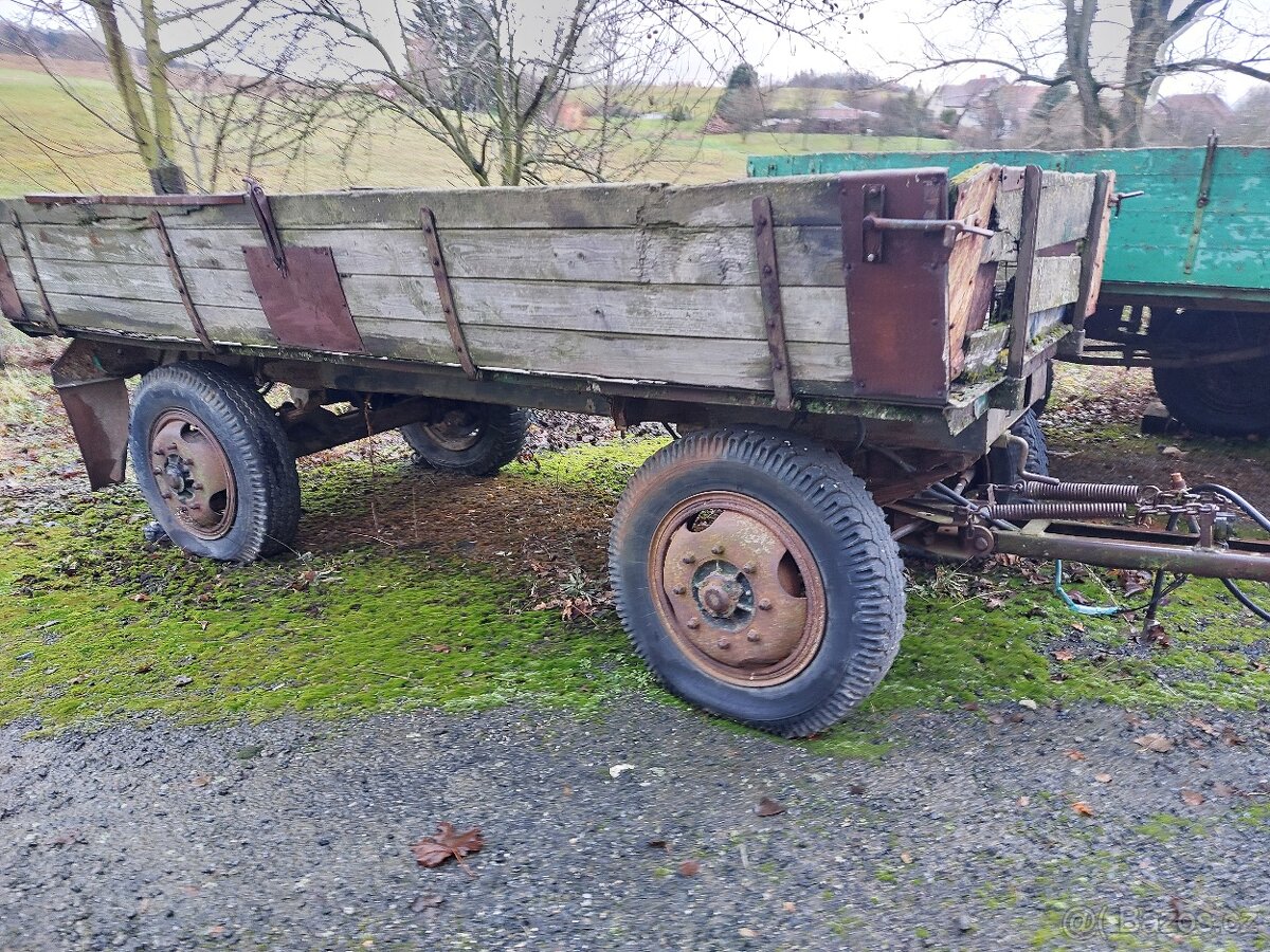 přívěs za traktor
