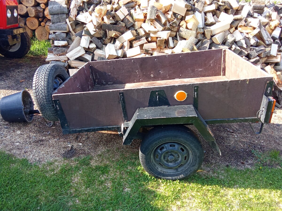 Vozík za auto