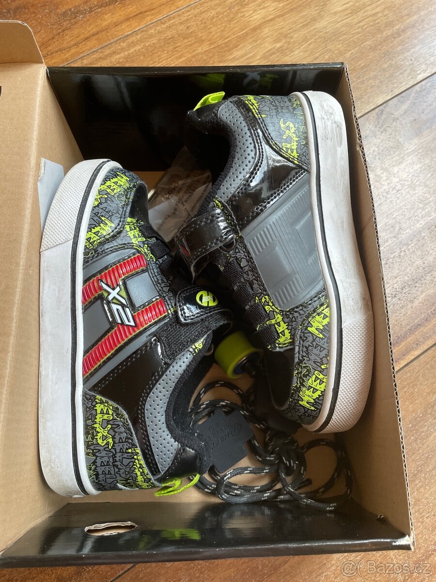 🛼 Heelys Bolt Plus – kolečkové boty, vel. 31