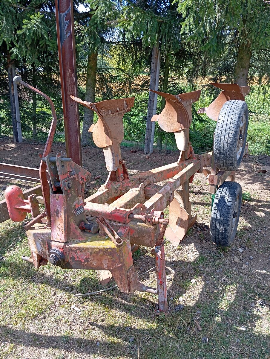 Prodám pluh obracák