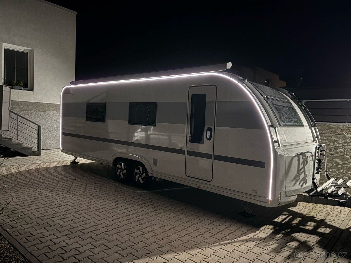 Karavan Adria