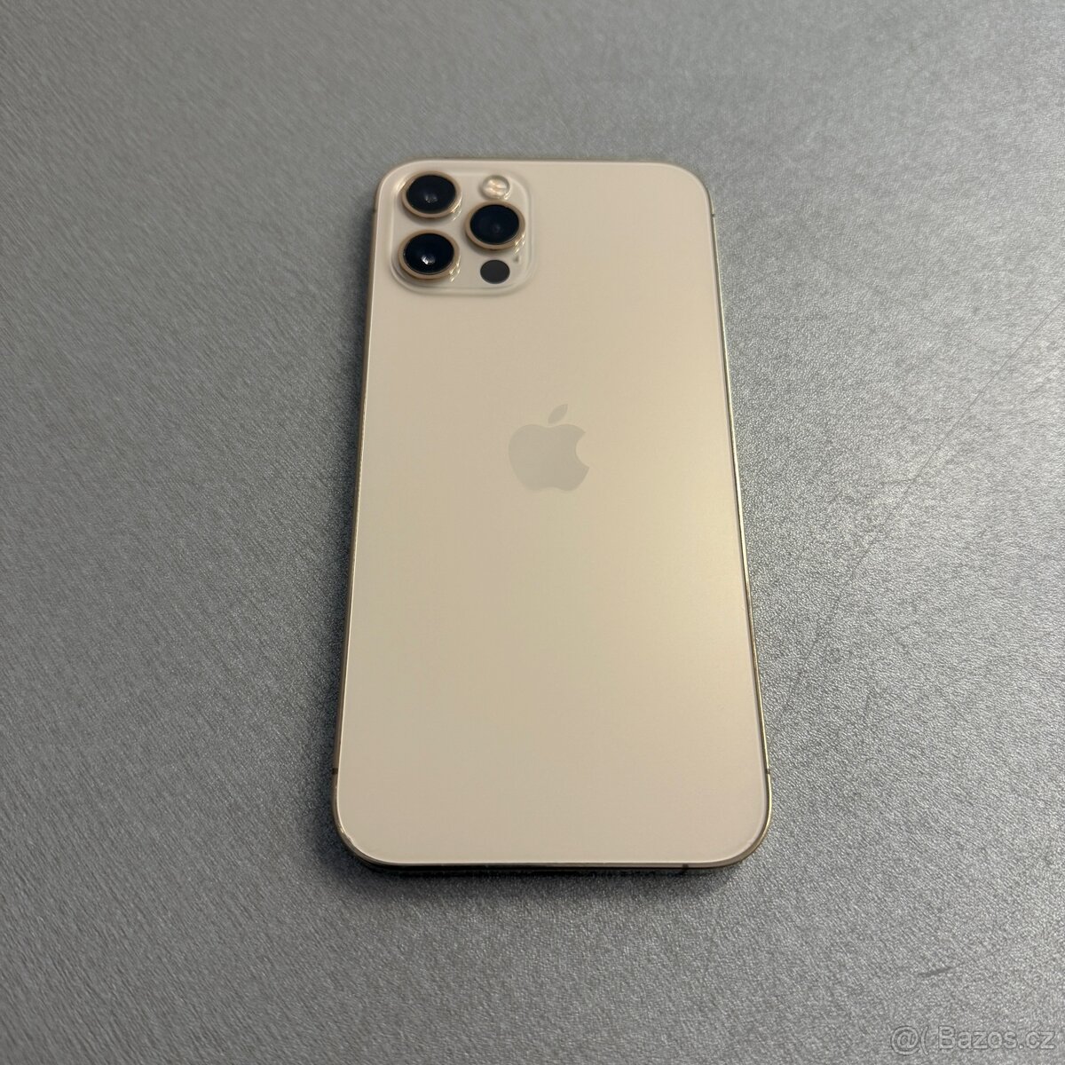 iPhone 12 Pro 128GB gold, pěkný stav, 12 měsíců záruka