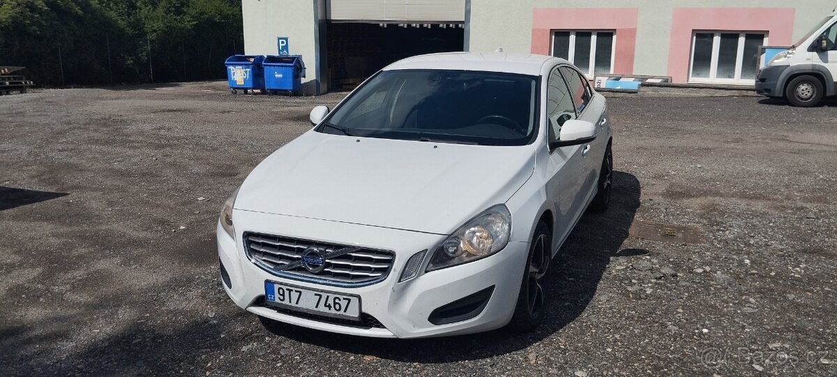 Volvo S60 D3, 120kw, 2010, automat