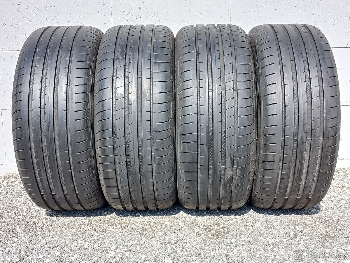 Letní pneu Goodyear 235/45/18 - vzorek 7mm