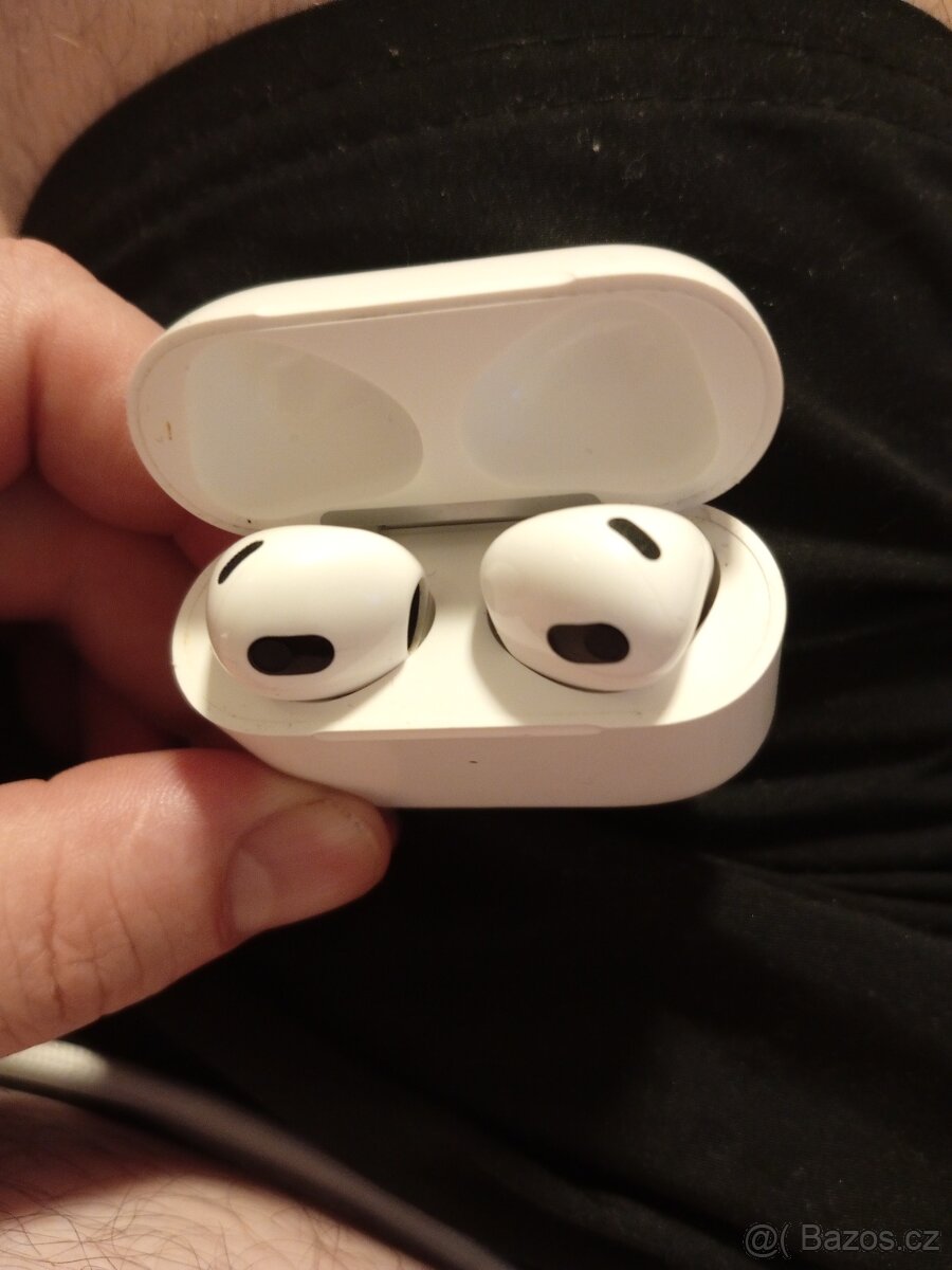 apple AirPods