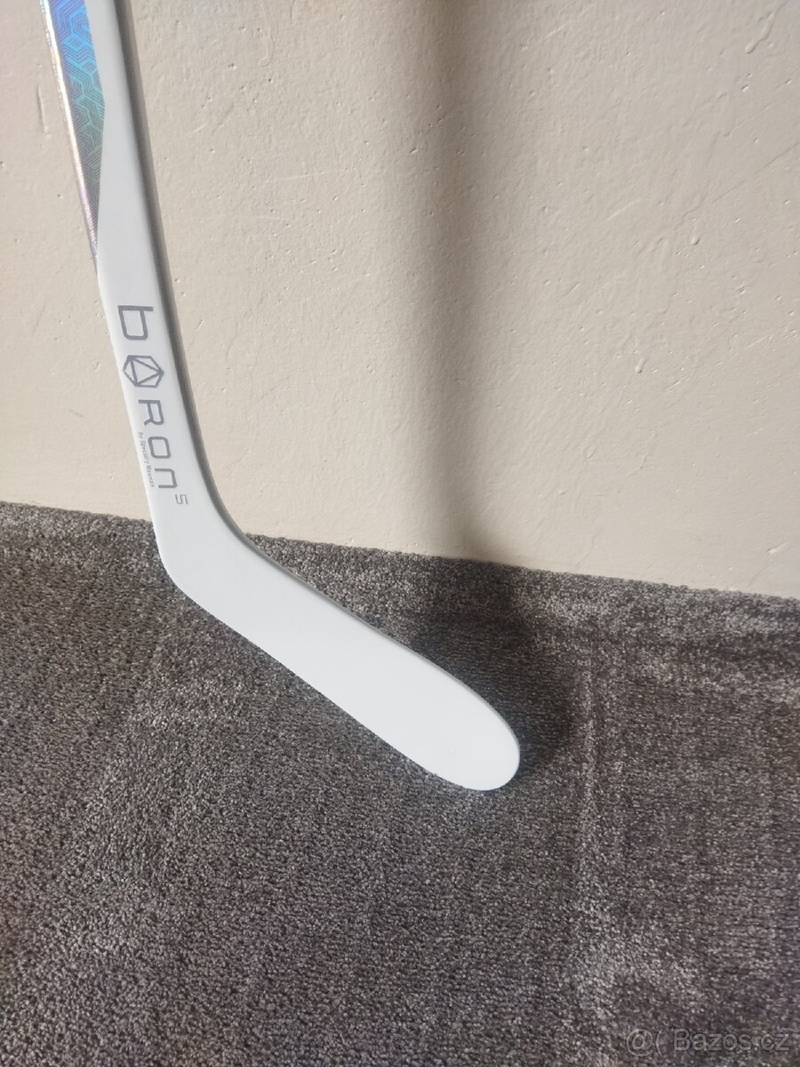 Hokejka Nová Bauer PROTO R White levá P28