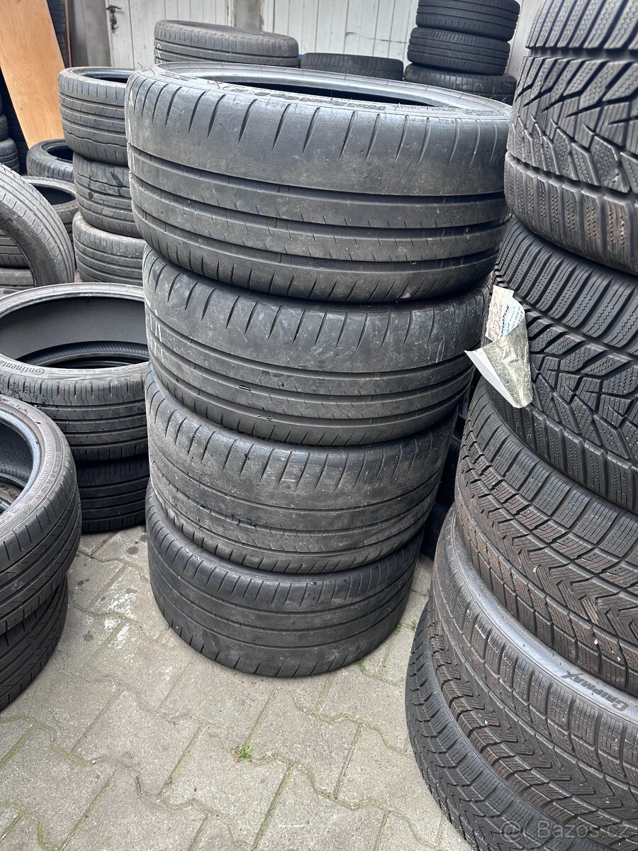 Michelin PilotSport Cup 2 - 245/35 R20 a 295/30 R20