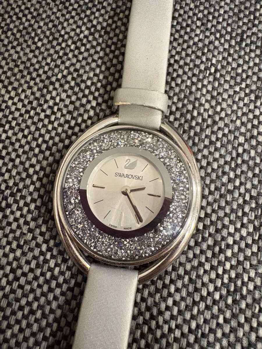 Dámské hodinky swarovski