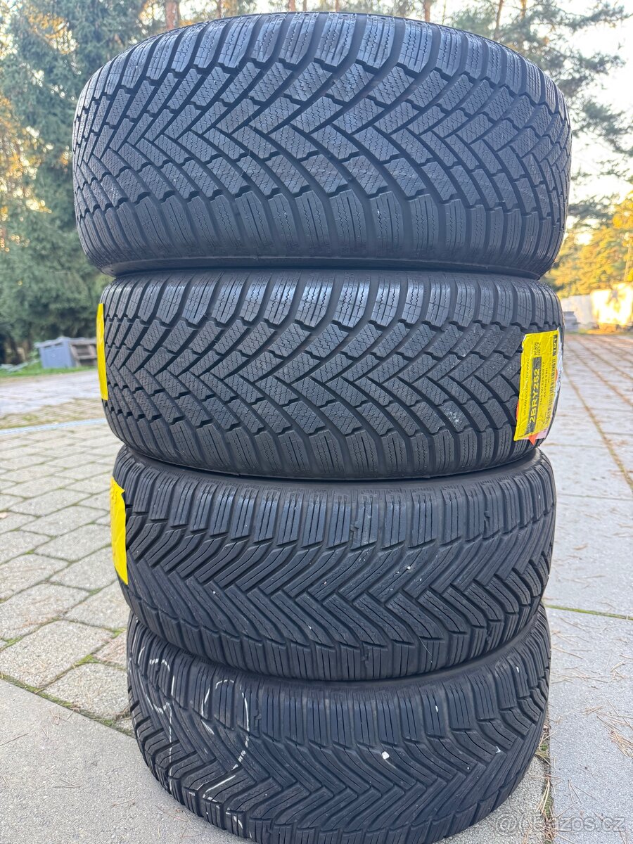 Sada zimních pneu 225/50/17 Michelin/Continental