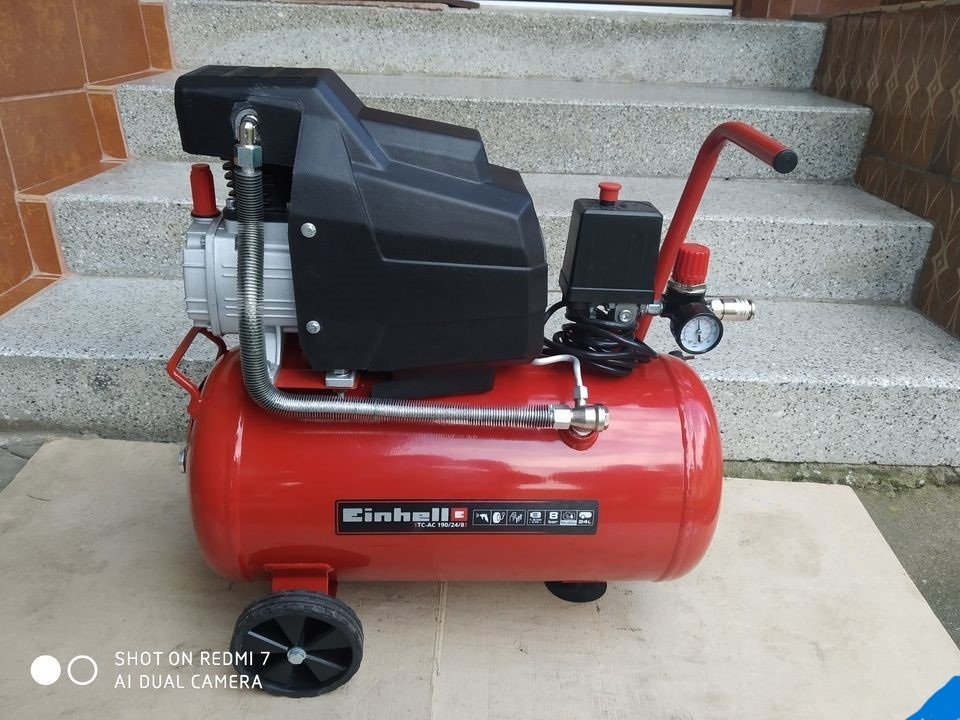 Prodám olejový Kompresor Einhell TC-AC 190/24/8