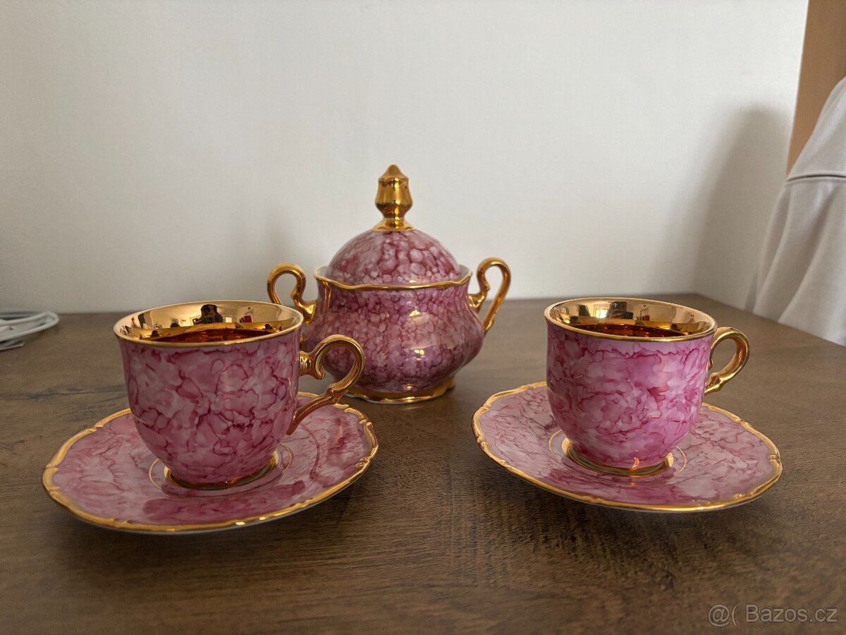 Růžový porcelán - šálky s podšálky a cukřenkou