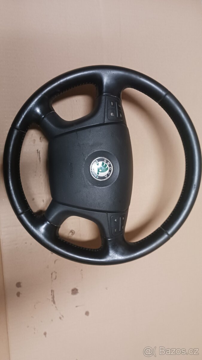 Multifunkční volant a páčky tempomat Oktavia 2