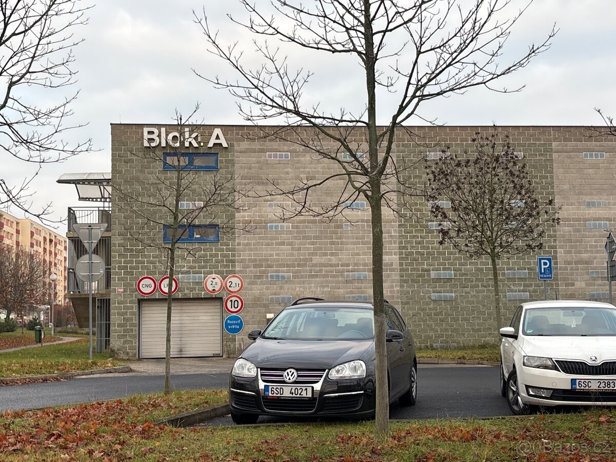 Pronájem garáže v parkovacím domě