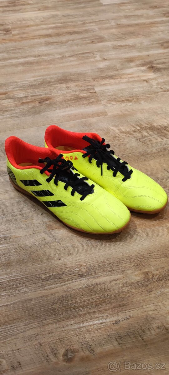 Sálové boty Adidas, velikost 45 1/3 – téměř nové