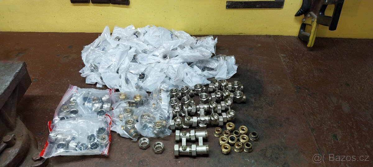 Prodám šroubení k radiátorům