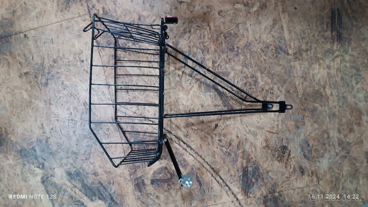 Nosič na kolo s košíkem