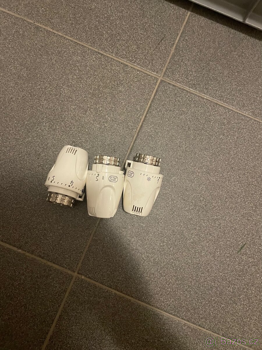 Termostatické hlavice - cena za 3ks