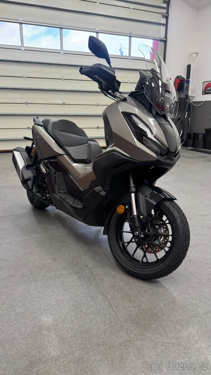 Honda ADV 350 A, najeto 3895km, Záruka 6let, 2025