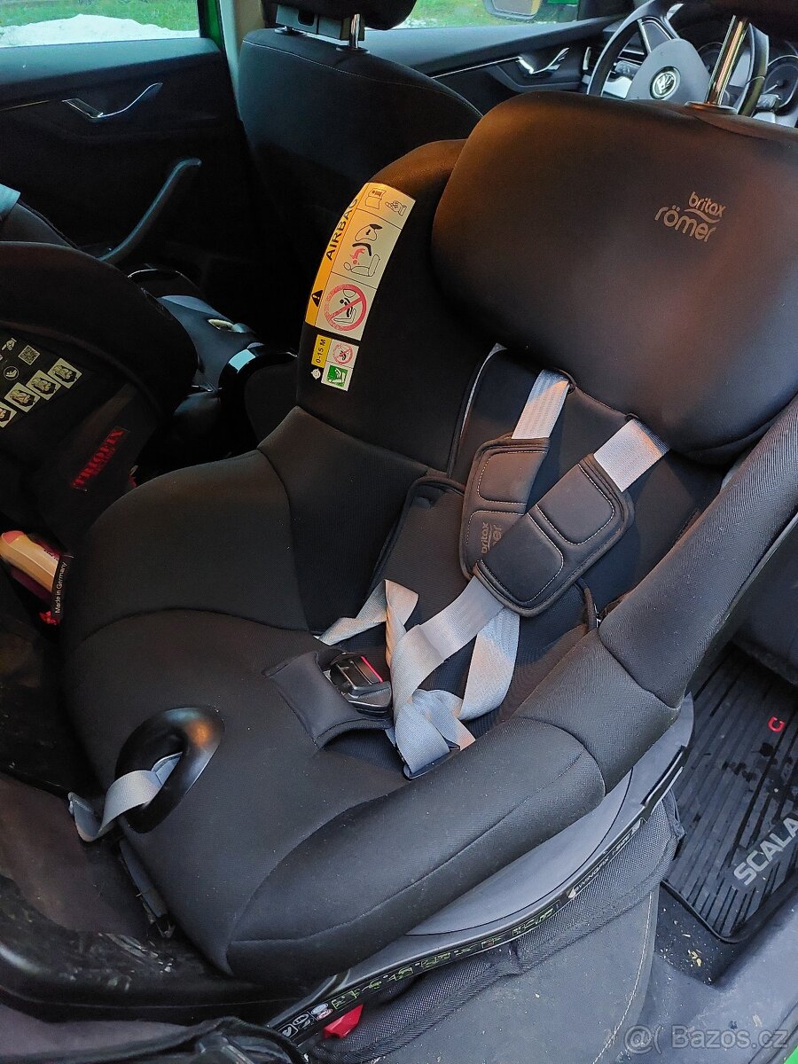 Autosedacka Britax Romer swing fix I size do 4 let