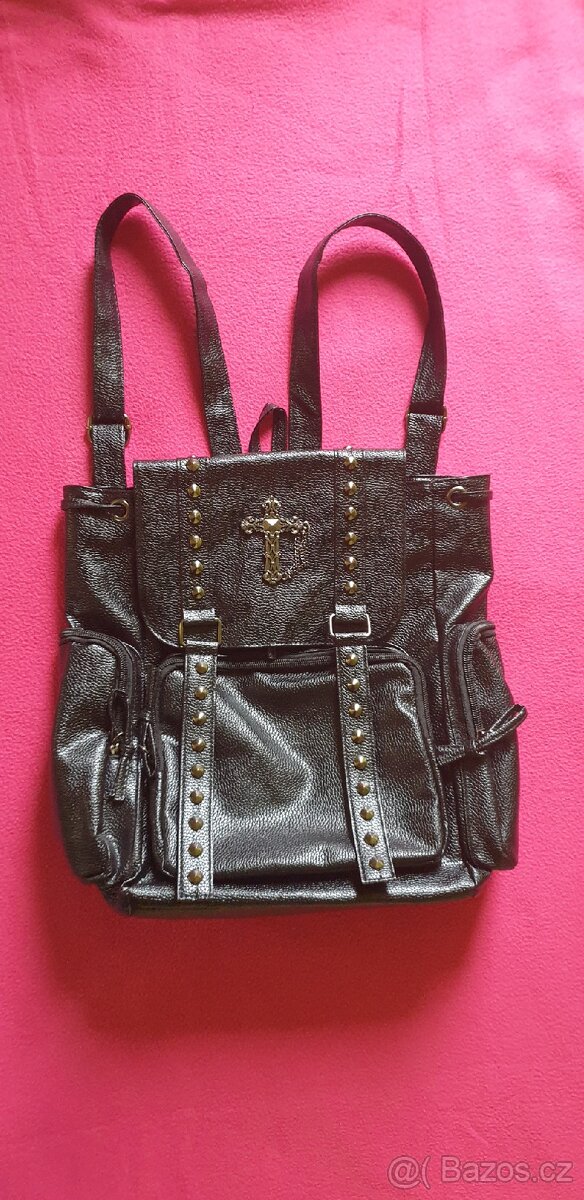 Nový batoh Gothic