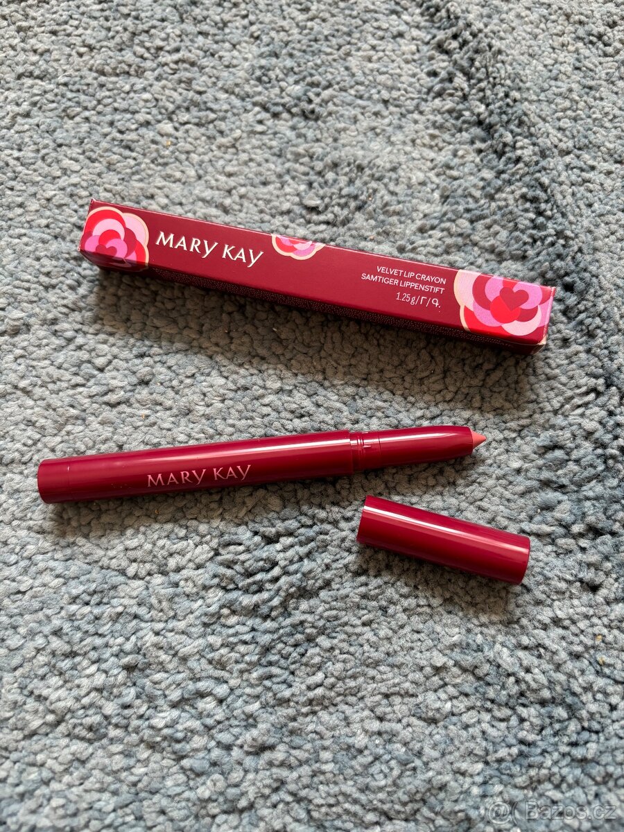 Sametová rtěnka v tužce MaryKay