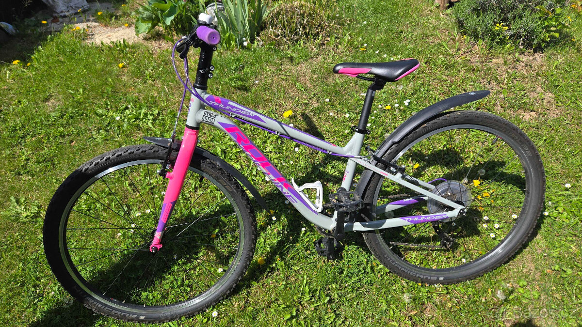dívčí kolo v super stavu, 24" průměr