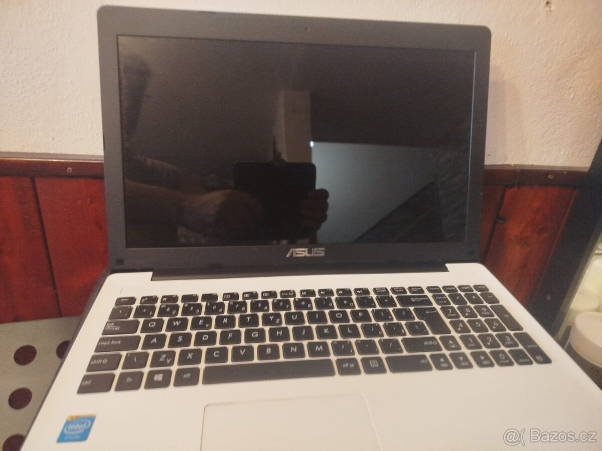 Notebook Asus X553m (Intel, 256 GB SSD, 15,6" HD