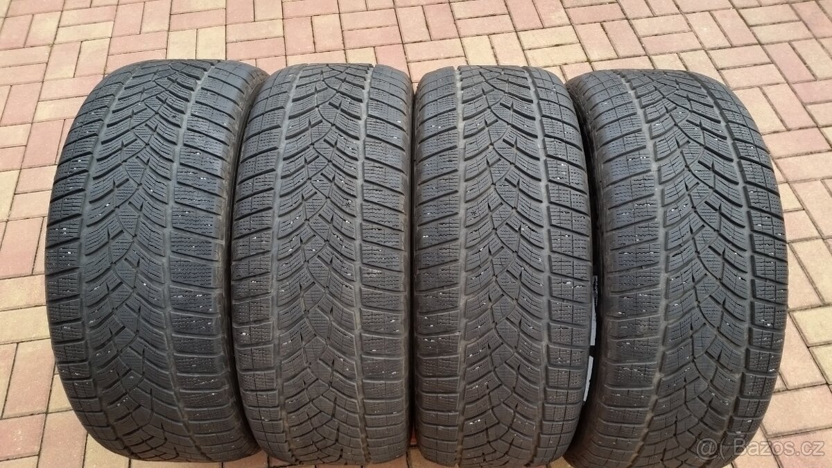 Zimní pneumatiky GoodYear 265/50 R20 111V XL 7 až 7,5mm