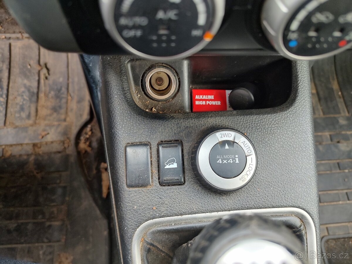 Prodám NISSAN X-TRAIL