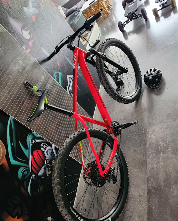 ROCKRIDER XC500 / pouze 300 km
