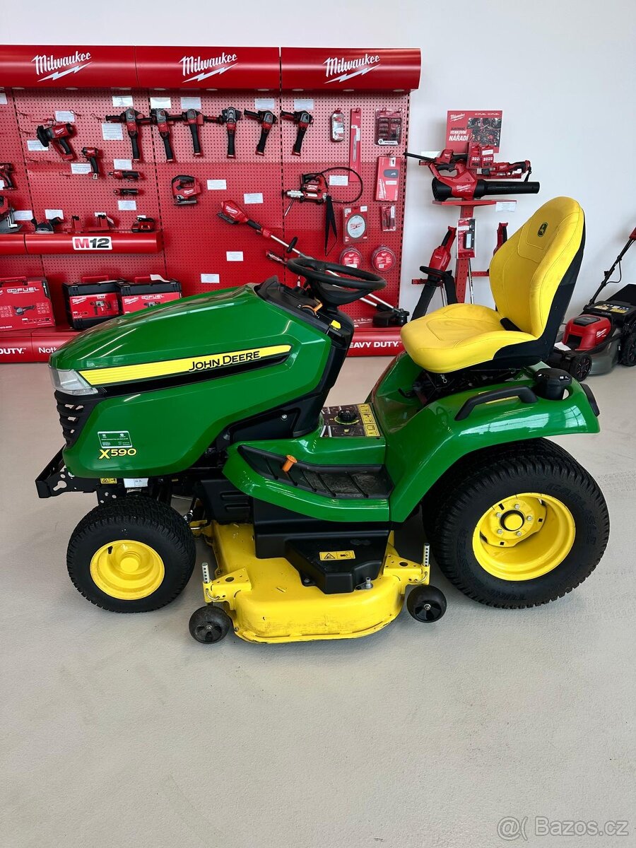 Žací traktor JOHN DEERE X590