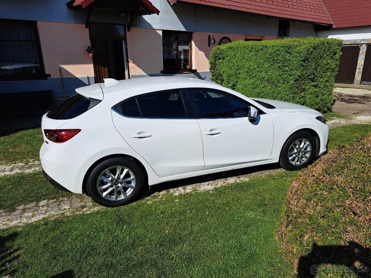 Mazda 3 2.0i Skyactiv Center line