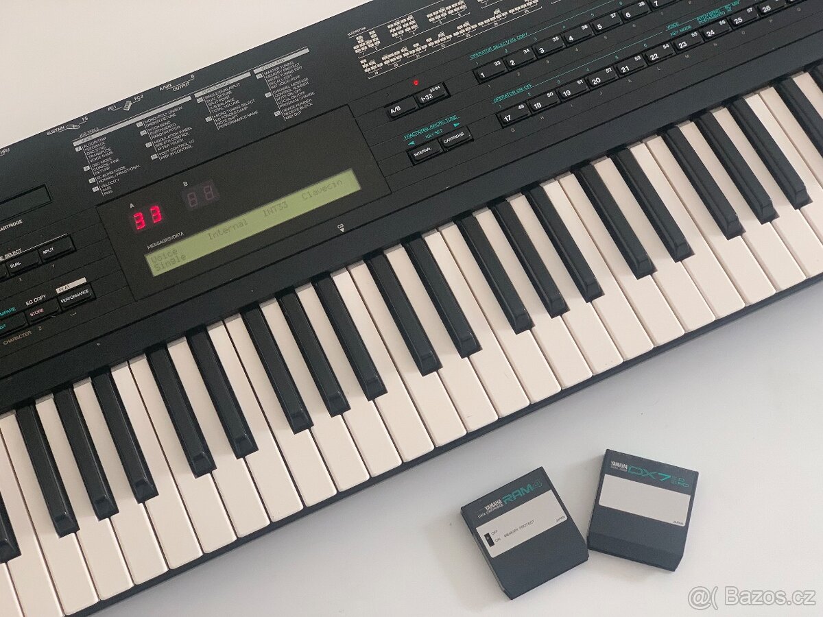 Krásná Yamaha DX7IIFD