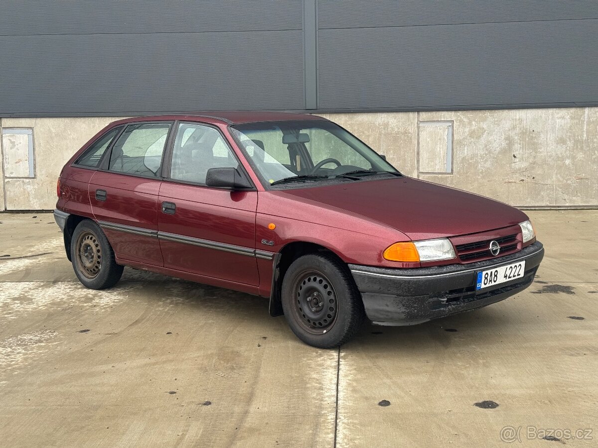Opel Astra F 1.6 Si (r.v. 1994) – pouze 97.000 km