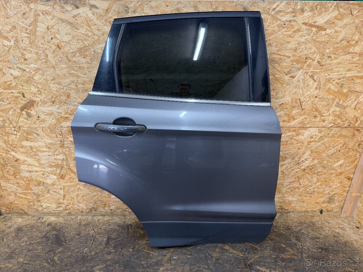 NASTROJENÉ PRAVÉ ZADNÍ DVEŘE FORD KUGA MK2 STERLING GREY