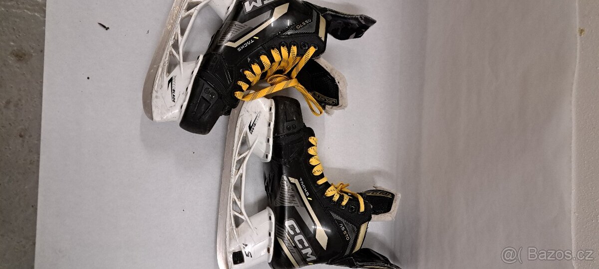 Prodám dětské hokejové brusle CCM Tacks AS 570, vel.40,5