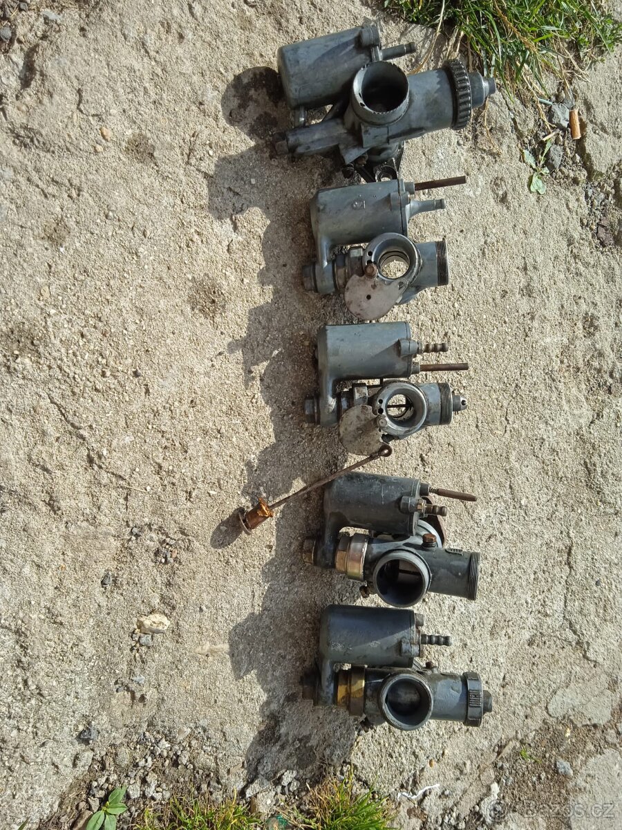 Soubor karburátorů 2x Jawa pérák, 2x Čz 125/150, 1xJawa 250