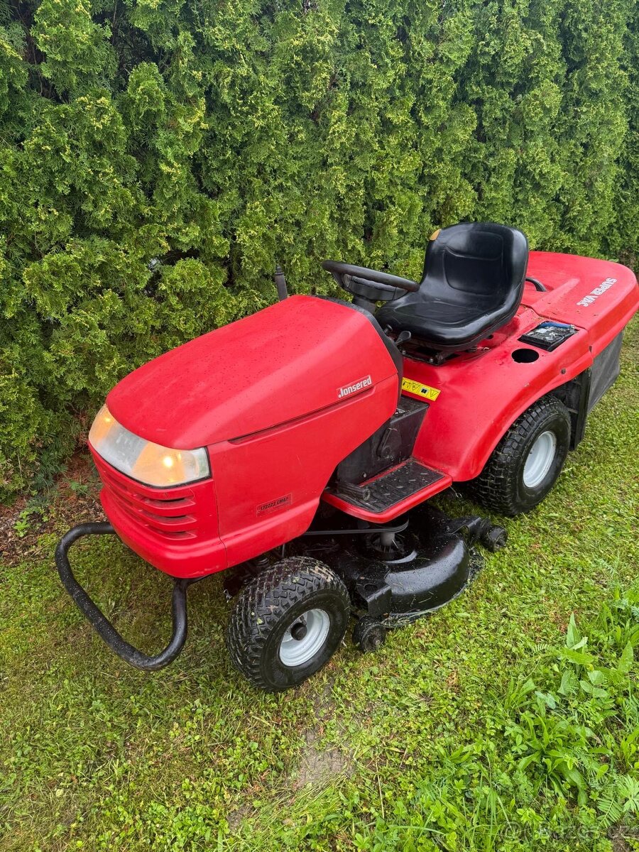 Zahradní traktor Jonsered 23HP