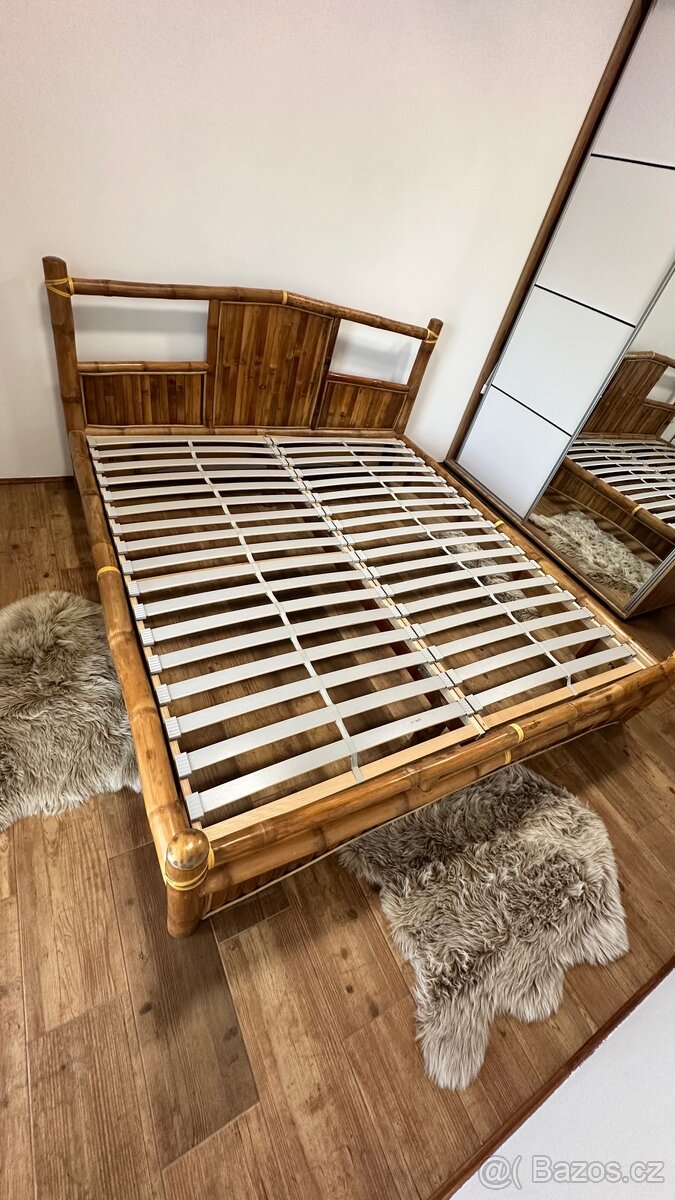 Manželská postel bambus