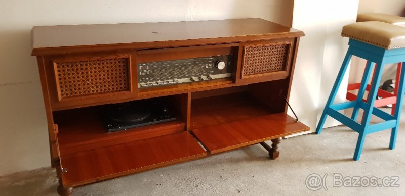 PRODÁM HUDEBNÍ KOMODU GRUNDIG 8064-RADO-GRAMOFON- STEREO