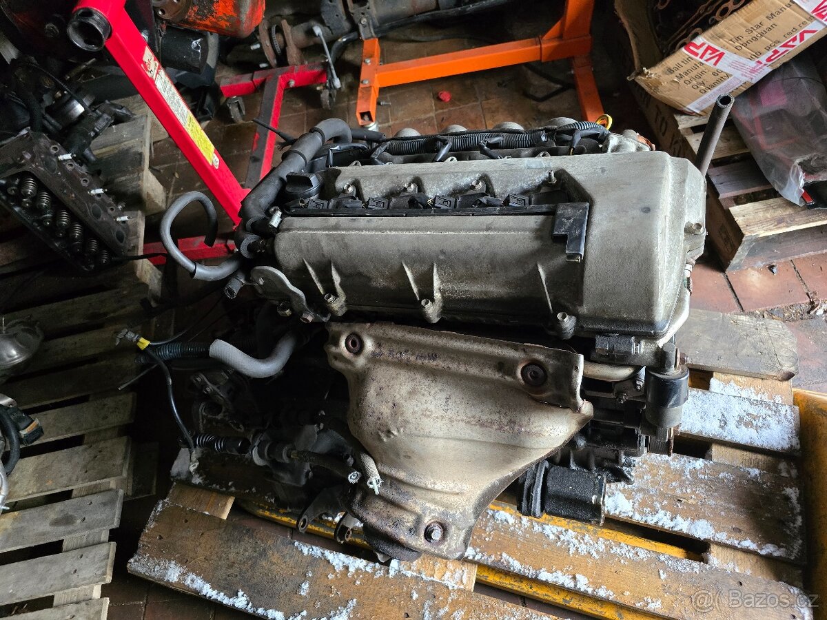Motor 2ZZ z Toyota Corolla T-Sport, plně funkční