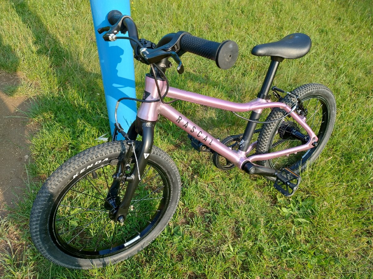 Lehké dětské kolo RASCAL 16