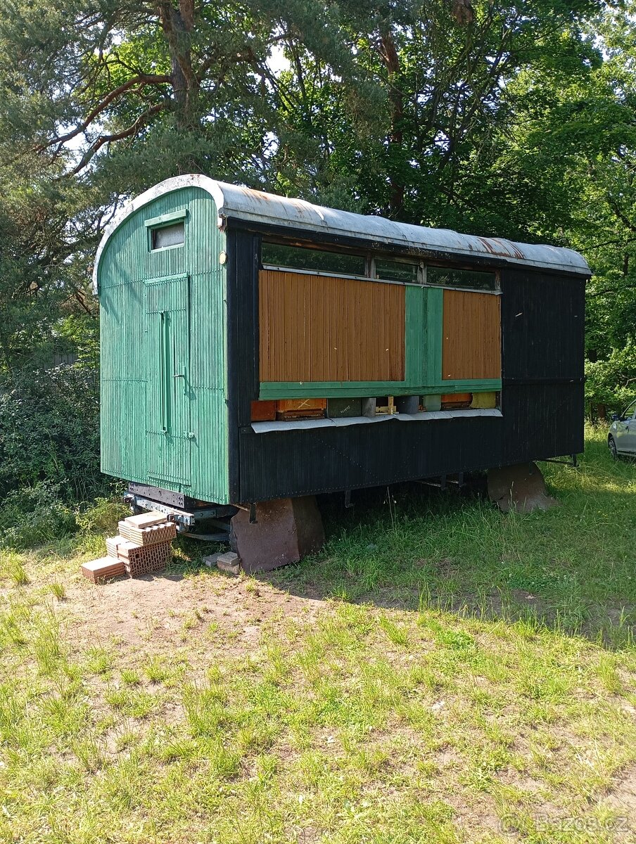 maringotka včelín
