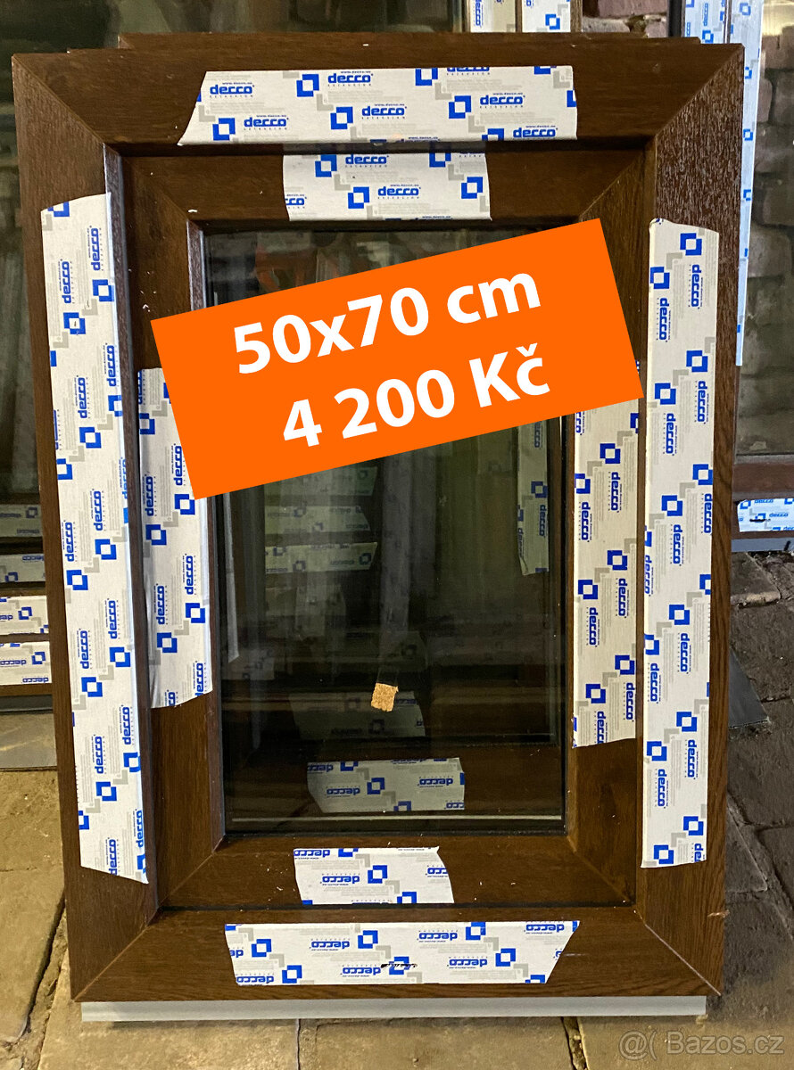 Plastové okno 50x70 ořech