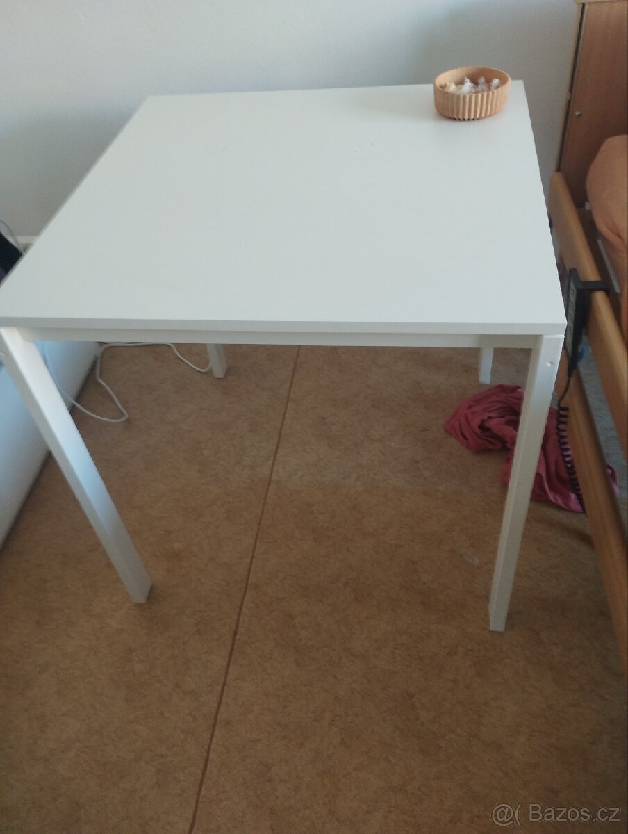 IKEA jídelní stůl